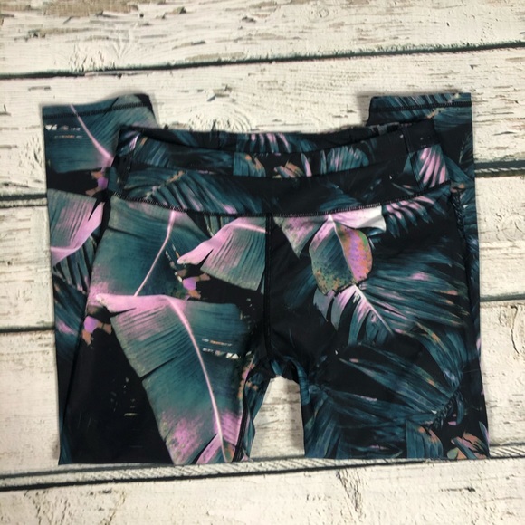 Fabletics Pants - C0 Fabletics Tropical Print Leggings M